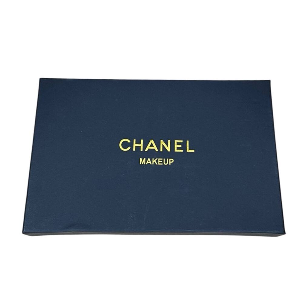 Chanel Makeup Black quilted cosmetic pouch - Picture 9 of 9
